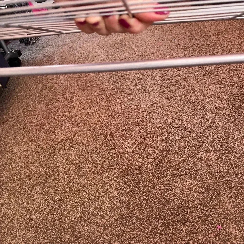 Metal closet rack